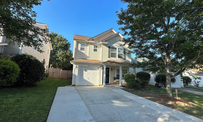 Moores Chapel House | Gabie Fabulous Home Vacation Getaway! Free WIFI 4 bedrooms and 2.5 bathrooms!