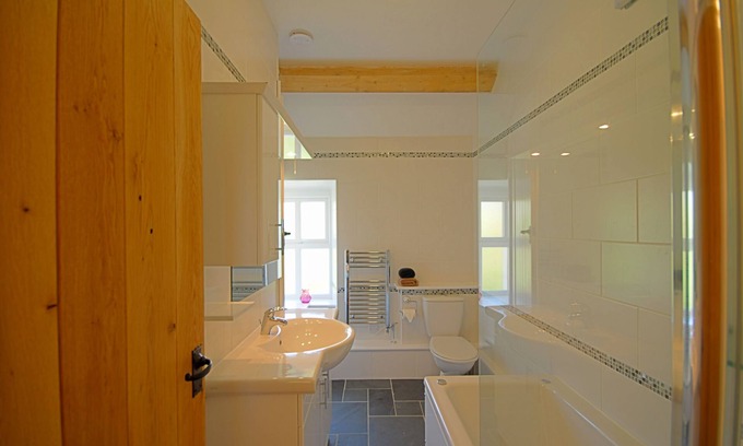 Cylch-Y-Garn Cottage | Gadlys Farmhouse and Cottage Combined - sleeps 12 guests in 6 bedrooms