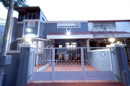 Goregaon East House | Gagal Home - BNB Goregaon