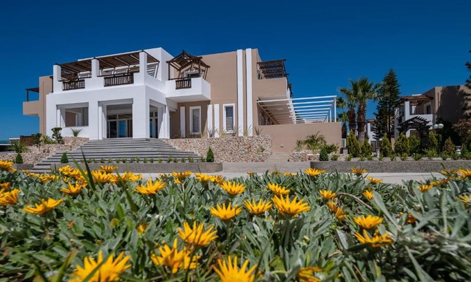 Tingaki Hotel | Gaia Village