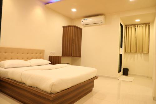 Indira Nagar Hotel | Galaxy inn By Glitz Hotels