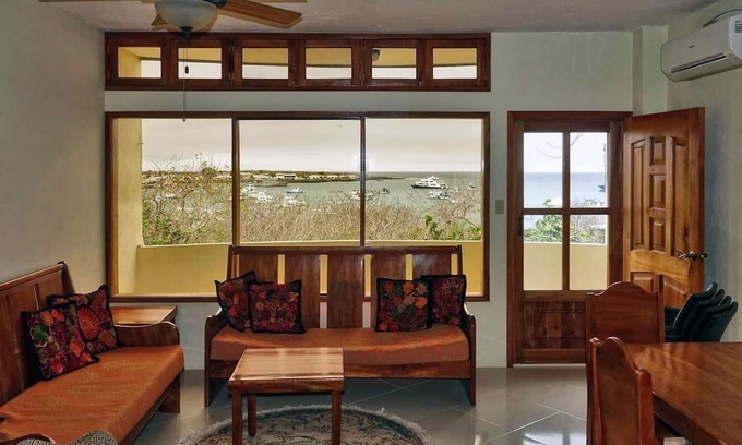 Puerto Baquerizo Moreno Apartment | Galeodan Amberjack Suite - your family home in Paradise