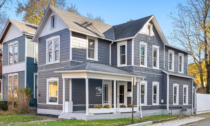 Short North House | Galla House On High Street! FREE Parking!