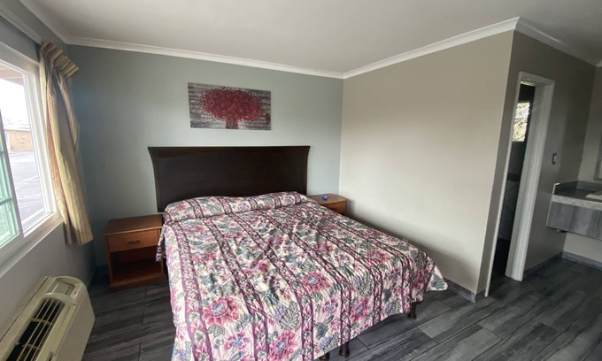 Montclair Hotel | Galleria Inn