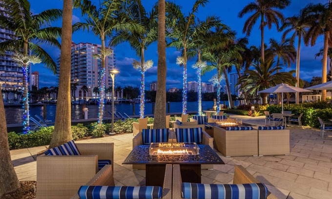 East Fort Lauderdale Hotel | GALLERYone- A DoubleTree Suites by Hilton Hotel