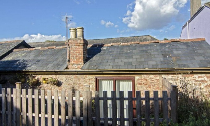 Galmpton House | Galmpton Stable - One Bedroom House, Sleeps 2
