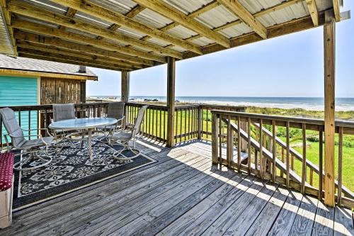 Gulf Palms House | Galveston Beach House with Private Deck and Gulf Views