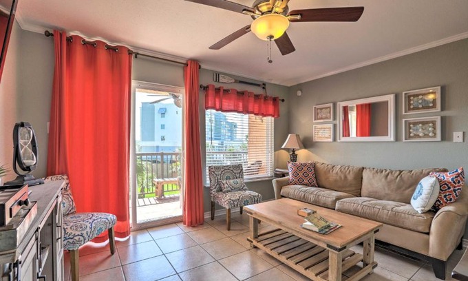 Galveston Apartment | Galveston Getaway with Pool Access Steps from Beach