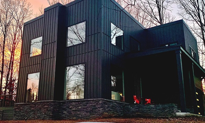 Clemson House | GAME DAY PERFECT! Minutes from Death Valley and steps to Patrick Square! ππ
π§‘