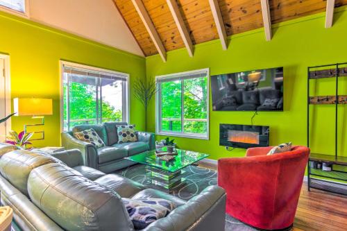 Lake Lure House | Game Room and Mountain Views Lake Lure Retreat!