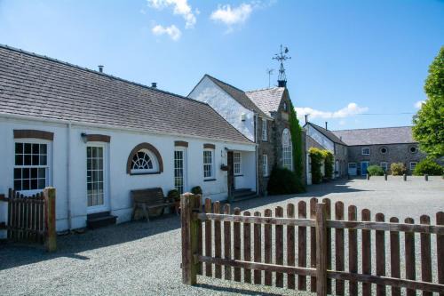 Bryngwran House | Gamekeepers Cottage