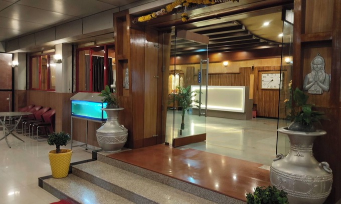 Rajgurunagar Hotel | Gandharva Inn