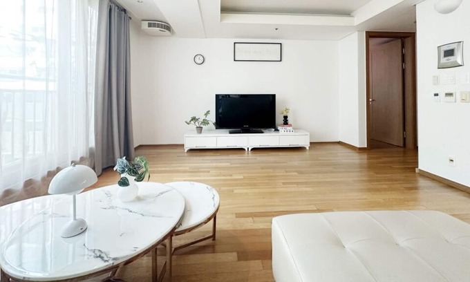 Yeoksam Apartment | ★Gangnam Station 2minutes★ 3Bdr+2Bath+Full Options