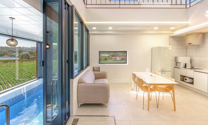 Gangneung House | Gangneung Staydasiolgae Poolvillapension