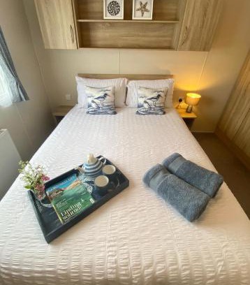 Looe Other | Gannets Rest - Spacious Static Caravan with Sea Views
