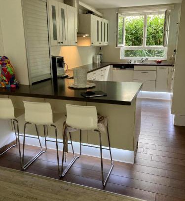 Kirchrode-Bemerode-Wulferode House | Ganzes Haus an der Messe und nur 15 Minuten zum Zentrum Hannover - including parking - komplett ausgestattet - 3 Schlafräume - CITY HOUSE at Fair Trade - only 15 Min to Centre Hannover - 3 bed rooms - highWLAN - with working places and garden