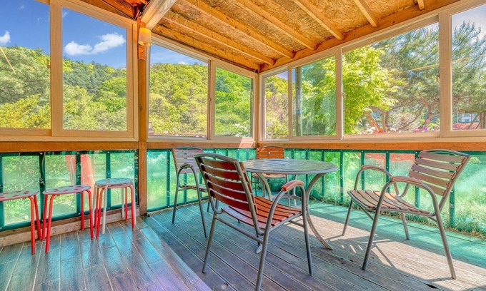 Sang House | Gapyeong Swimteo Pet Pension