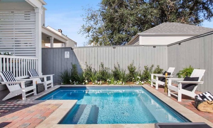Irish Channel House | Garden District Home | Heated Plunge Pool