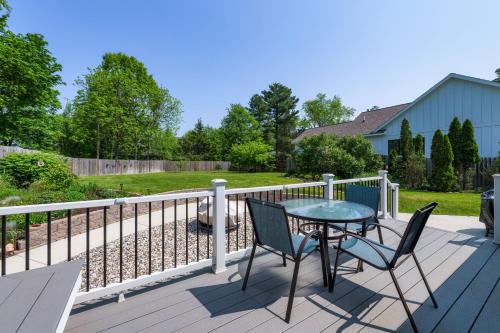 Douglas House | Garden Getaway - Walking Distance to downtown Douglas - Cute Home!