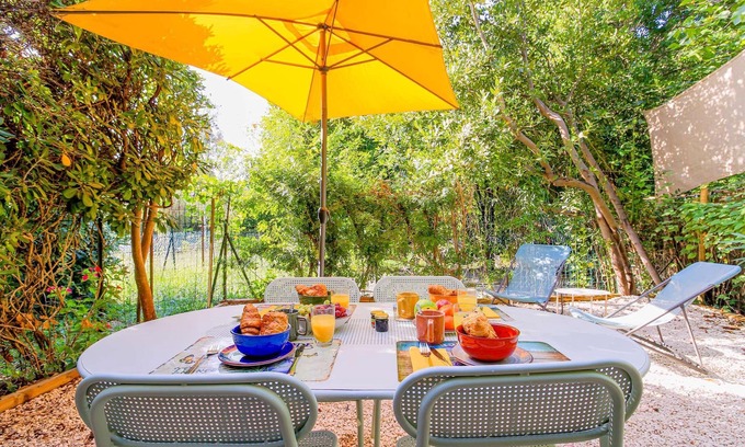 Le Lavandou Apartment | Garden hideaway Lavandou by SELECTsoHOME