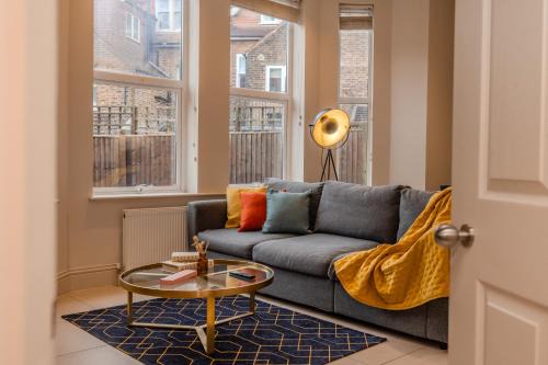 Seven Dials Apartment | Garden I Two Bedroom I Two Bathroom I Slp 6 Guests