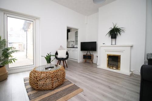 Newport House | Garden | Parking | 4BR