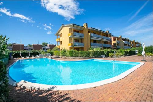 Rivoltella Apartment | Garden Residence appartamento con terrazzo e piscina