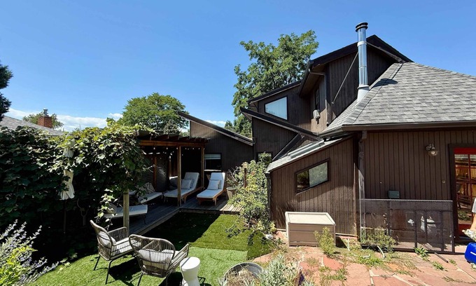 Berkeley House | Garden Retreat | Hot Tub | Peloton | Walk to Shops