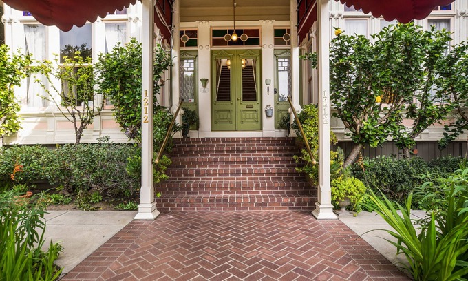Downtown Bed & Breakfast | Garden Street Inn, A Kirkwood Collection Hotel