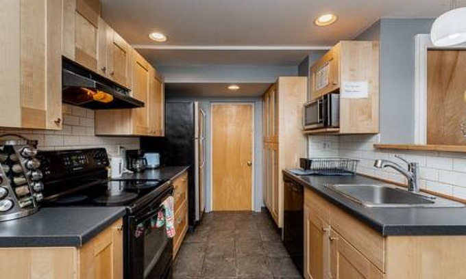 Hastings House | Garden suite on Trinity Street