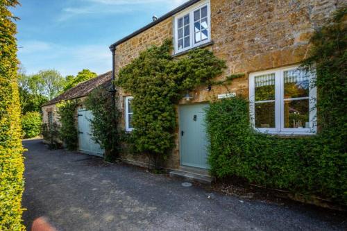 Bridport House | Gardeners Cottage