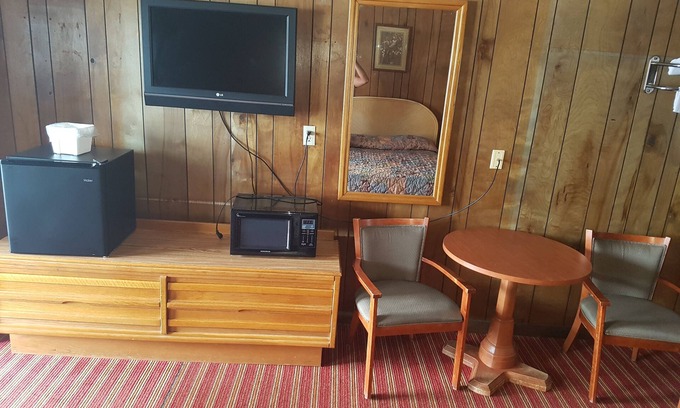Forest City Hotel | Gardos Motel