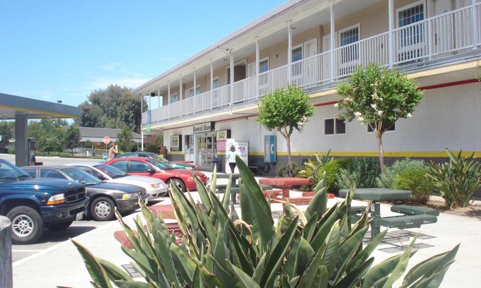 Gilroy Hotel | Garlic Farm Inn