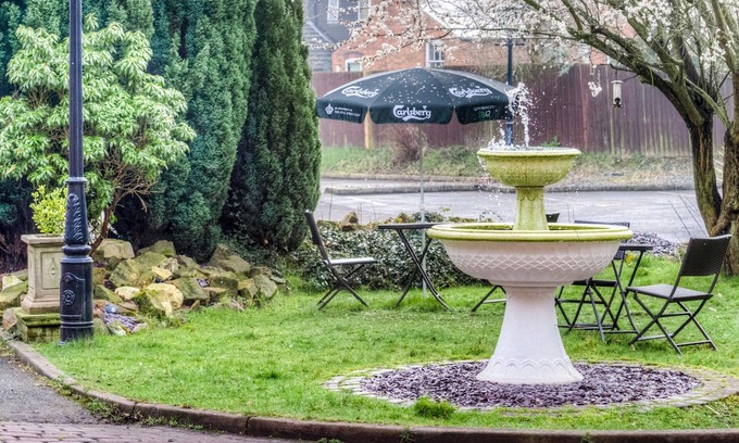 Acocks Green Hotel | Garner Hotel Birmingham South East by IHG