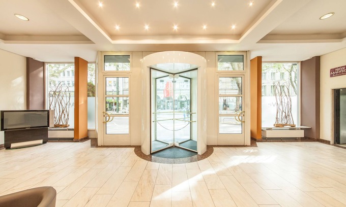 Stadtmitte Hotel | Garner Hotel Dusseldorf Main Station by IHG