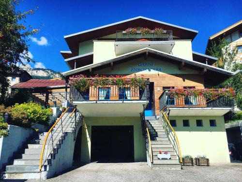 San Giovanni di Fassa Hotel | Garni Enrosadira