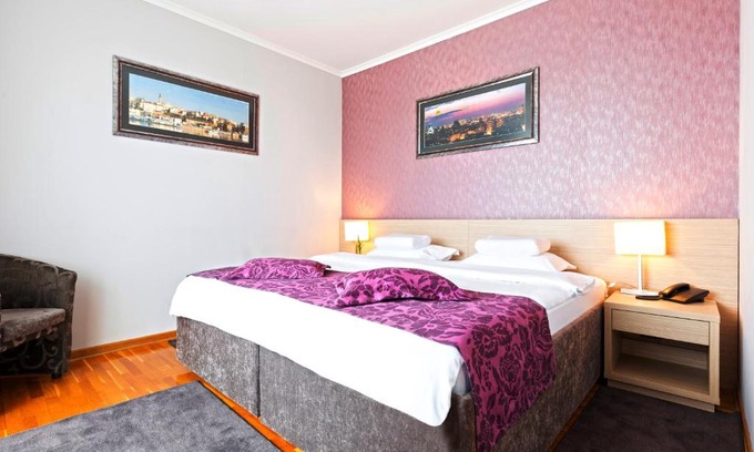 Stari Grad Hotel | Garni Hotel Nevski