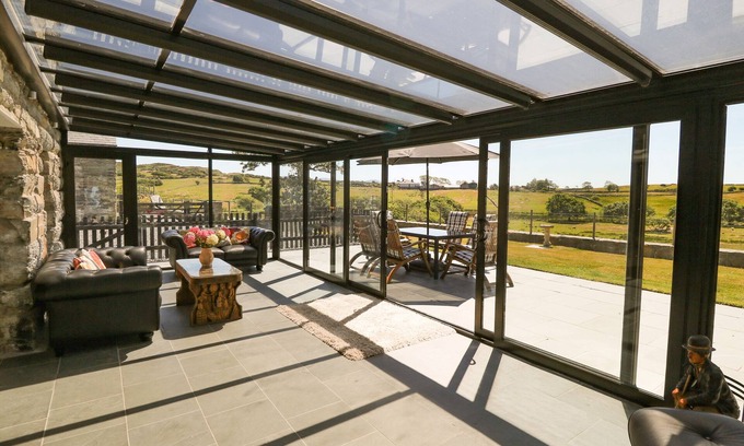Porthmadog Cottage | Garth Morthin The Farmhouse
