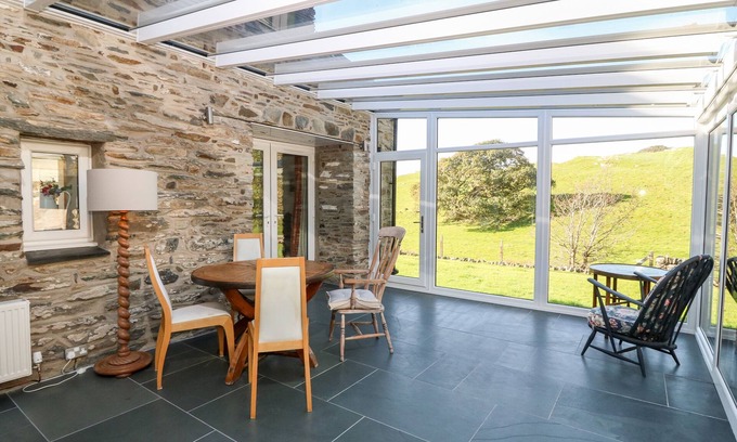 Porthmadog Cottage | Garth Morthin The Stables