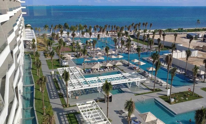 Playa Mujeres Resort | Garza Blanca: Five Star Resort in Cancun