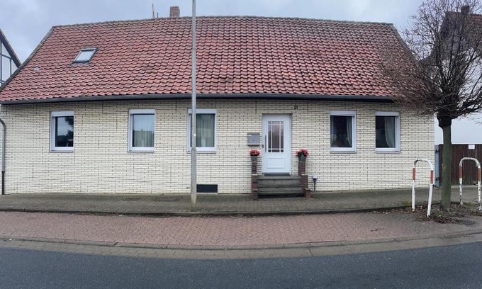 Konigslutter am Elm House | Gasthaus Katrin