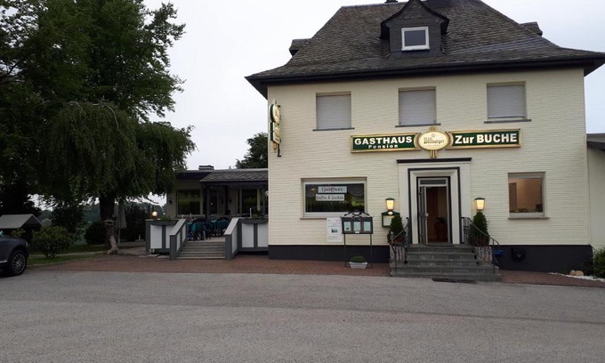 Mittelstrimmig House | Gasthaus Pension Zur Buche