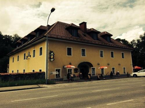 Karnburg Hotel | Gasthof Schlosswirt