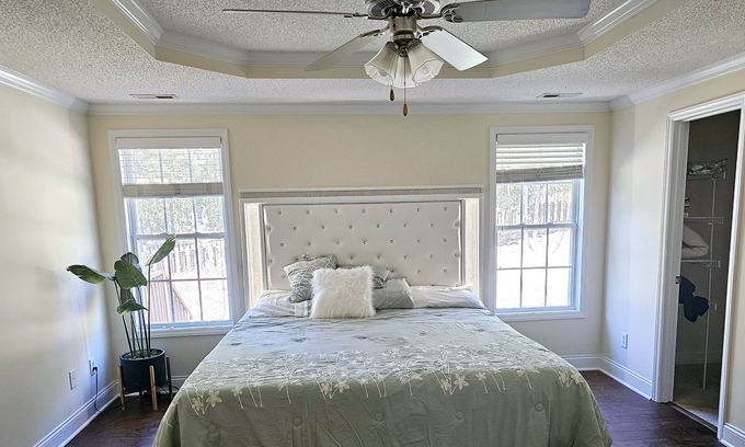 Olivia House | Gated community Home! Golf course & more