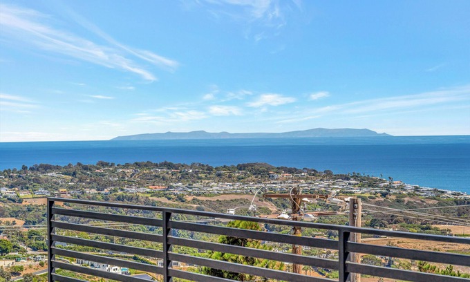 Western Malibu House | Gated Horizon Hills House with Pool & Jacuzzi