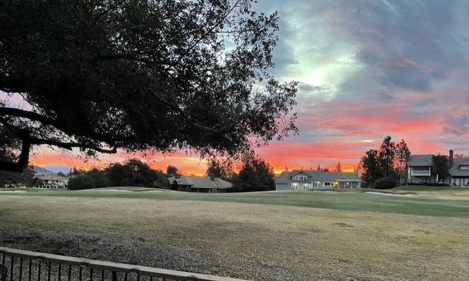 Murrieta House | Gated Private Golf Course House