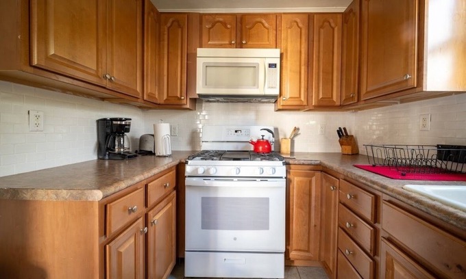 Highlands House | Gateway Beach Park, Beach Life, high speed wifi.