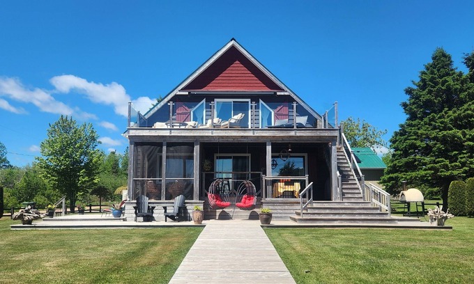 Tyne Valley Cottage | Gather with Family & Friends under One Roof in Prince Edward Island, Sale 06/26
