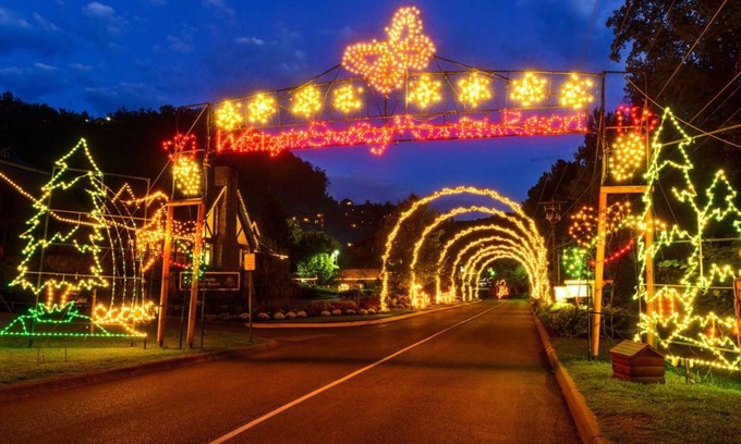 Gatlinburg Resort | Gatlinburg, New Year in the Smoky Mountains, 12/27/2025 thru 1/03/2026