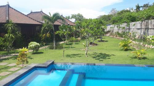 Mushroom Bay House | Gatri Hut